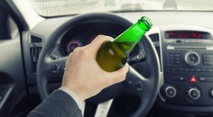 Alkohol je metla lidstva. Hlavně za volantem Alkohol je metla lidstva. Hlavně za volantem